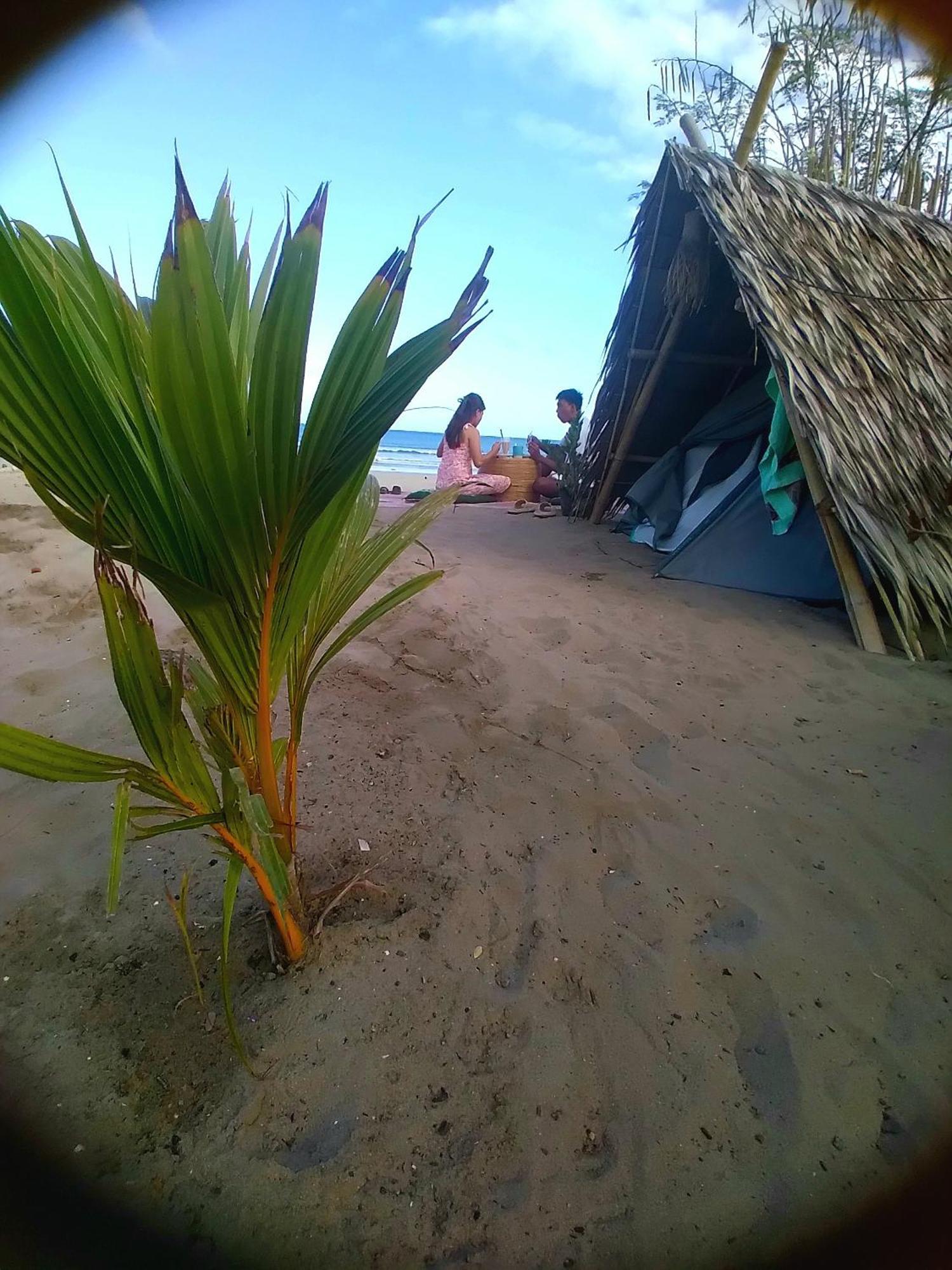 Bucana Kamp Payapa Beachfront Эль-Нидо Экстерьер фото
